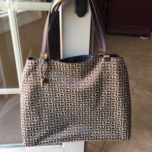 Tommy Hilfiger Large Chocolate/Ivory Logo Tote Bag